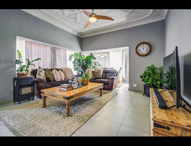 4 BEDROOM HOUSE FOR SALE IN KENSINGTON